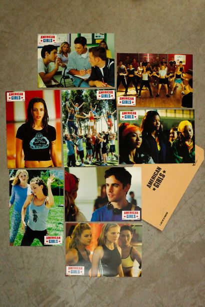 Lot de 5 affiches comprenant : 
American...