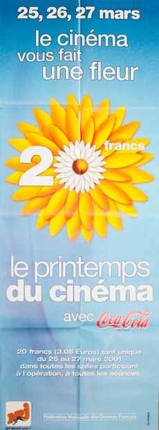 Lot de 8 affiches et 4 photogrammes comprenant...