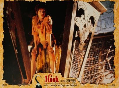 Lot de 4 affiches comprenant : 
Hook ou la...