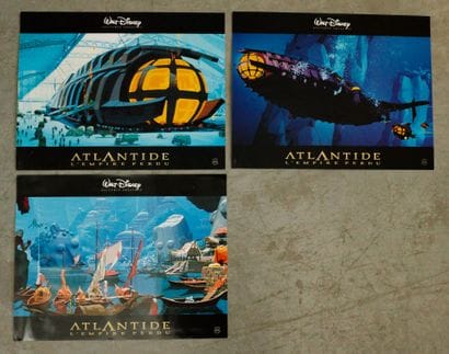Lot de 4 affiches et 3 photogrammes comprenant...