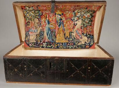 Trunk with a domed lid, reinforced with iron
H:...