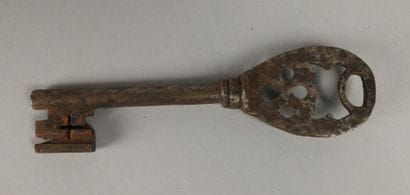 A key known as the “Henri II” or “wedding”...