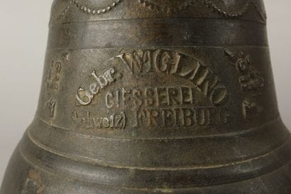 SWITZERLAND. Bronze bell from the Wiglino...