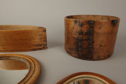 Set consisting of an antique small wooden...