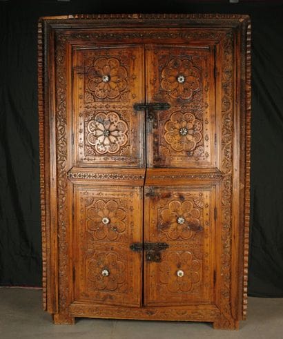 AFGHANISTAN. Exceptional cabinet made of...