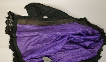 Bodice from around 1880. Made of black silk...