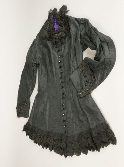 Bodice from around 1880. Made of black silk...