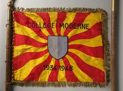 Silk pennant from the Collège Moderne in...