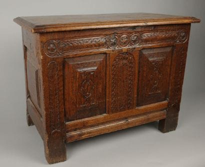 Small Henri II-style chest made of oak, with...