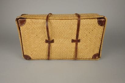 Set of three wicker and leather suitcases.
Dimensions...