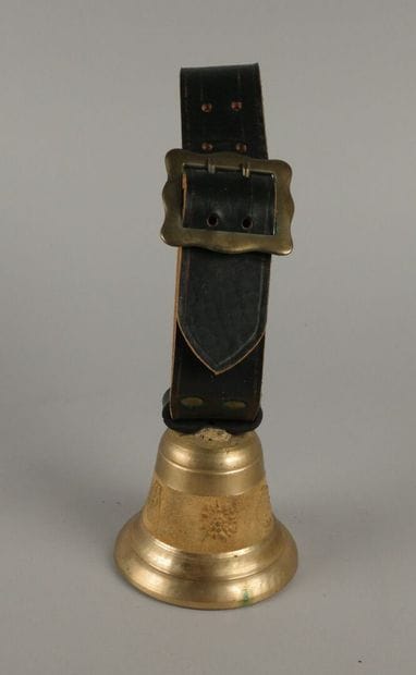 J. OBERTINO. Bronze bell decorated with hearts,...