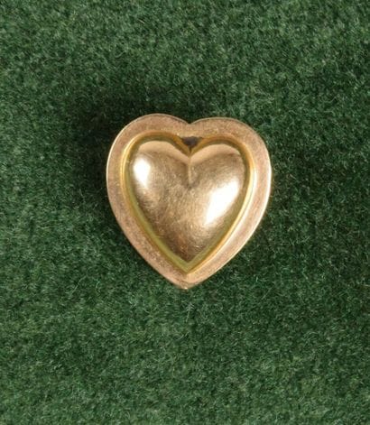 Small heart pendant in 750 yellow gold. Eagle's...