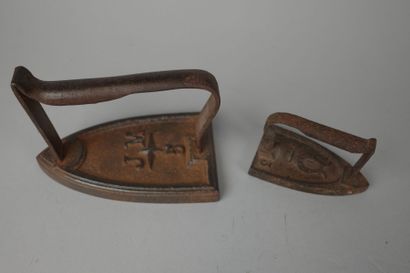 Set consisting of a pair of wooden clogs...