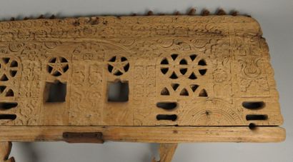 PORTUGAL. Ox yoke headpiece made of light-colored...