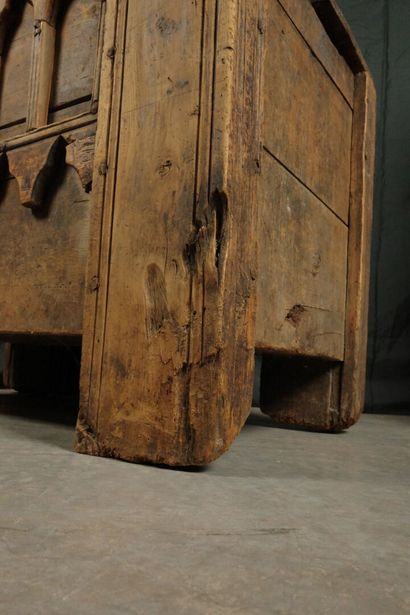 BONNEVAL SUR ARC. Pine post chest with arcature...