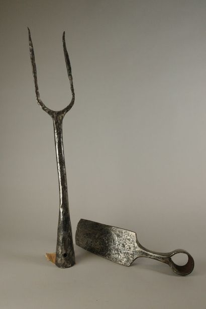 [FER FORGE] Set of antique tools and items,...