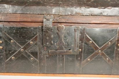 Trunk with a domed lid, reinforced with iron
H:...