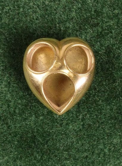 Small heart pendant in 750 yellow gold. Eagle's...