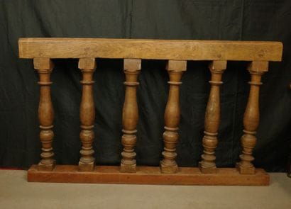 Oak baluster railing
H: 97 cm - L: 167.5...