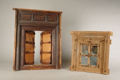 Set includes: - INDIA. Molding-adorned wooden...