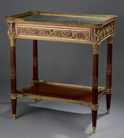 Table de salon en acajou et placage d'acajou,...