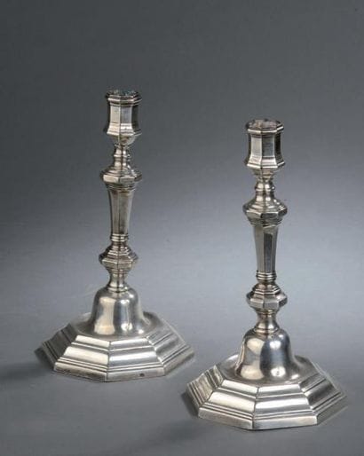 Paire de flambeaux à pans M. O. Joseph-Pierre-Marie...