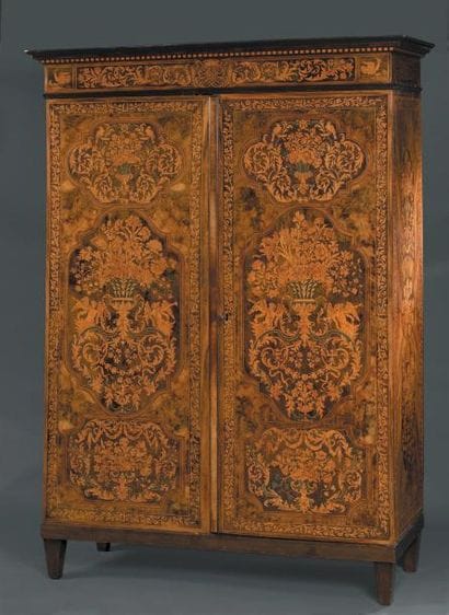 Armoire en marqueterie par Thomas Hache Ouvrant...