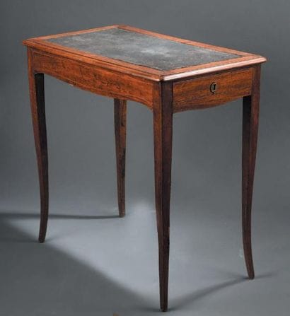 Table à écrire estampillée F. Lesueurs et...