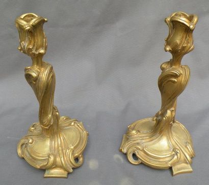 Paire de flambeaux d'après Meissonnier En...