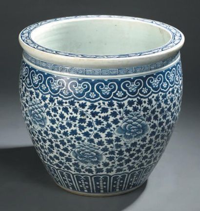 Grande vasque à poissons en porcelaine bleu...
