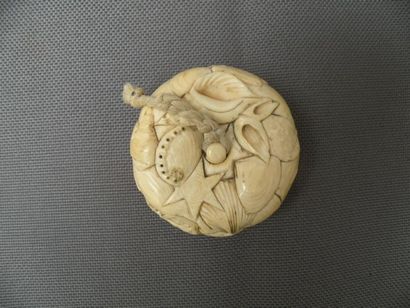 Manju en ivoire sculpté Japon, époque Meiji,...