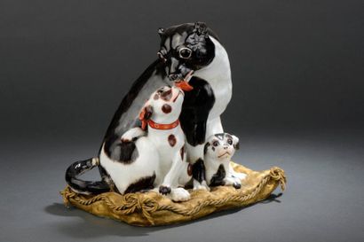 MEISSEN
Figure de chienne danois accompagnée...