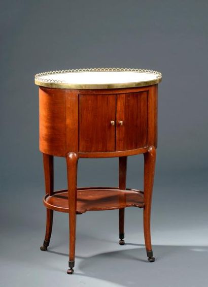 Table de chevet estampille de Canabas, d'époque...