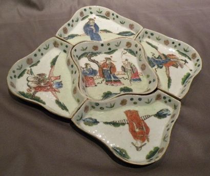 Plats à sucreries en porcelaine polychrome...