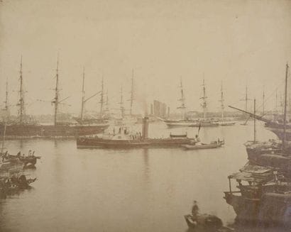 ANONYME
Bateau à vapeur dans le port de Shangai...