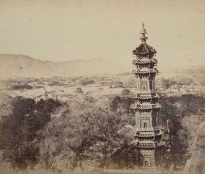 FELICE BEATO (1832-1909)
Vue du Palais d'Été,...