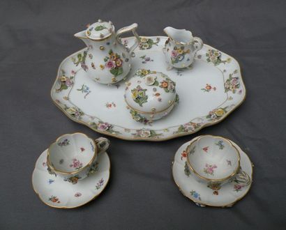 MEISSEN
Déjeuner en porcelaine comprenant...