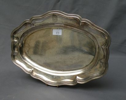 Grand plat attr. à Legagneur. En argent,...