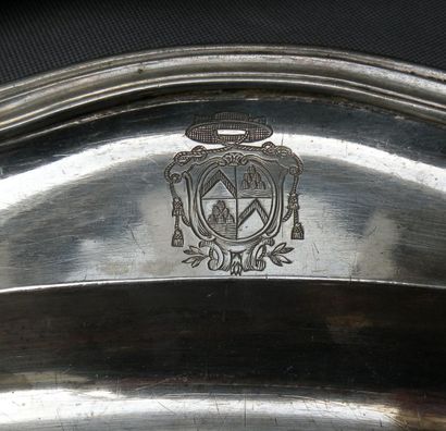 Grand plat attr. à Legagneur. En argent,...