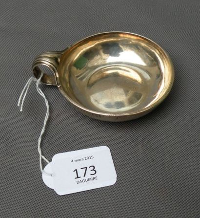 Tasse à vin par Hanappier. En argent, prise...