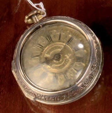 Montre de gousset à double boîtier en argent....