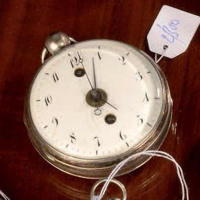 Montre de gousset, le boîtier en argent uni....