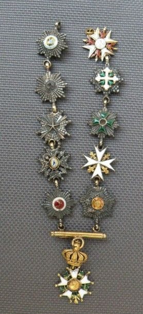 Collier de 11 miniatures: - ordre de l'aigle...