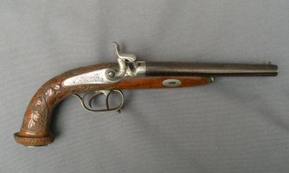 Pistolet double à percussion, canons en table...