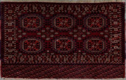 Tapis Juval Tekke, Asie Centrale. Décor composé...
