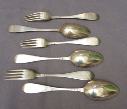 Suite de trois couverts en argent. Poinçon...