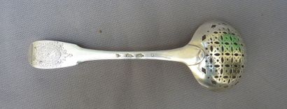 Cuiller à saupoudrer en argent, France, XVIIIe...