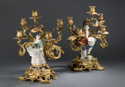 MEISSEN
Paire de candélabres. En bronze doré...
