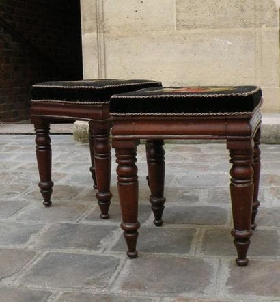 Paire de tabourets d'époque victorienne....
