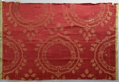 Damas bicolore rouge et or, Italie, XVe ou...